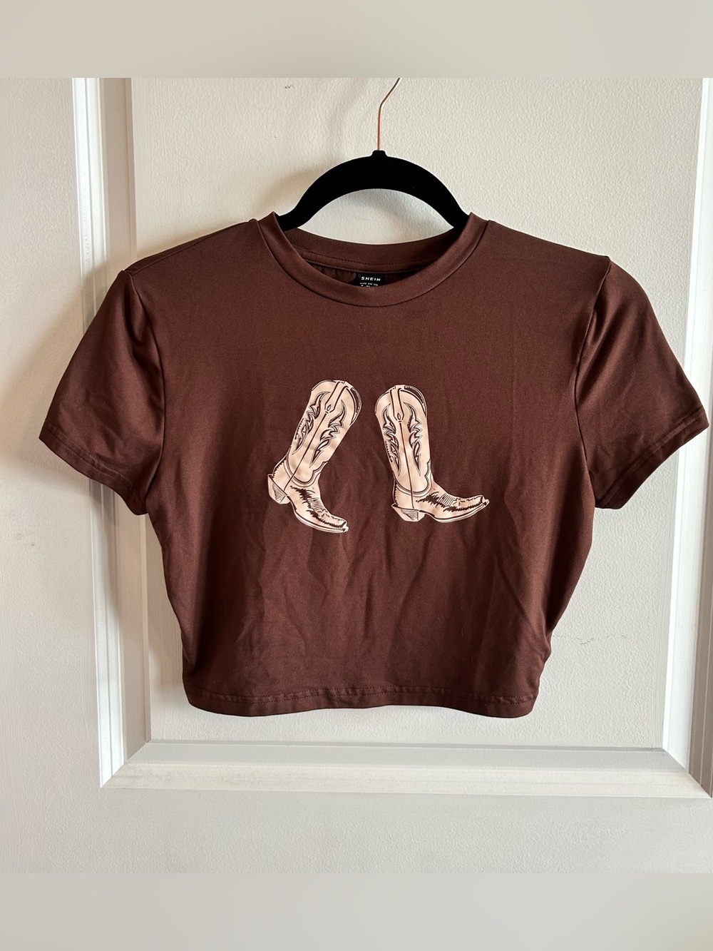 SHEIN Brown Crop Tee with Cream Western Boot Graphic